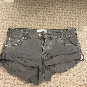 Army green jean shorts from One Teaspoon.